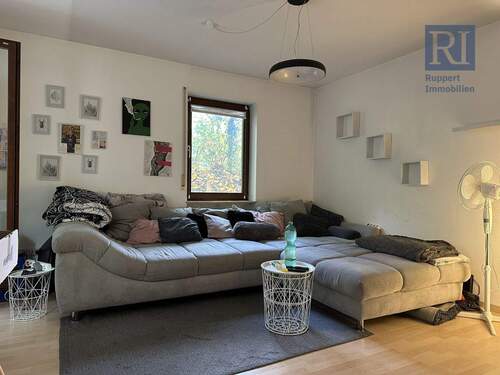 Wohn- und Essbereich - 2 Zimmer Etagenwohnung zur Miete in Gerbrunn