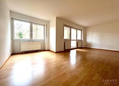 Wohnzimmer - Großzügige 4 Zimmer-Wohnung im schönen Kleinmachnow