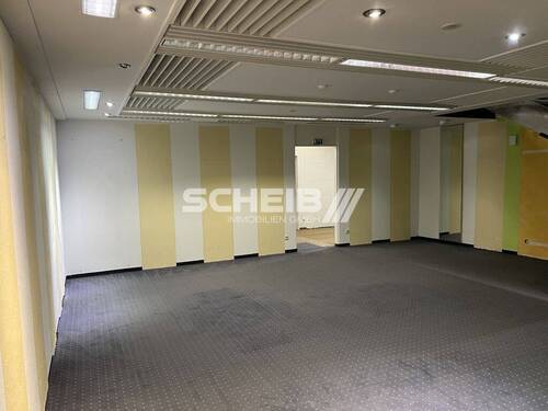 gute Innenaustattung, Beleuchtung etc. - 