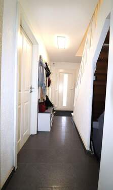 Flur Eingangsbereich 2.JPG - 4 Zimmer Doppelhaushälfte in Wahlstedt
