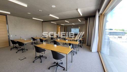 Schulungsraum - Büro mit 72,00 m&sup2; in Crailsheim zur Miete