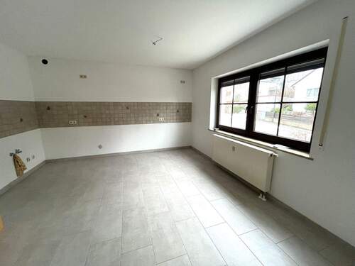 Küche.jpg - 4 Zimmer Etagenwohnung in Pleinfeld