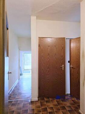 Flur zum Wintergarten/Garten EG - 