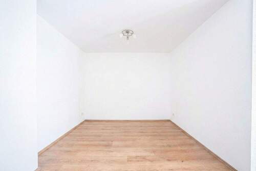 Musterfoto Wohnzimmer - 2 Zimmer Etagenwohnung zum Kaufen in Dortmund