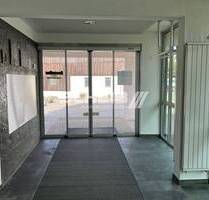 modern, hell, große Schaufensterfront - Fichtenberg