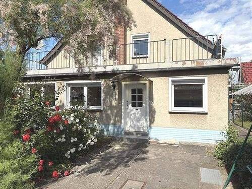 Eingang zum Haus - EFH in Kirchscheidungen - 85.000,00&nbsp;EUR Kaufpreis, ca.&nbsp; 120,00&nbsp;m&sup2;&nbsp;Wohnfl&auml;che