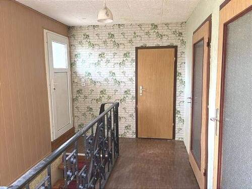 Flur im DG mit Zugang zur Terrasse - 