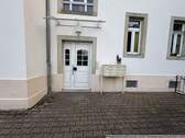Hauseingang - Schöne 3-Raum Wohnung mit Bdewanne in Löäbtau !!! - Etagenwohnung mit 76,40 m² in Dresden zum Kaufen