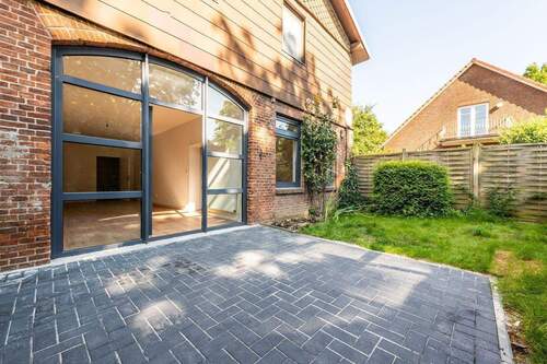 D85_8163.jpg - Sanierte Erdgeschoss-Wohnung mit Terrasse, Garten u. Stellplatz