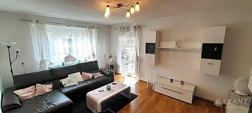 Wohnzimmer - 5 Zimmer Einfamilienhaus in Giengen