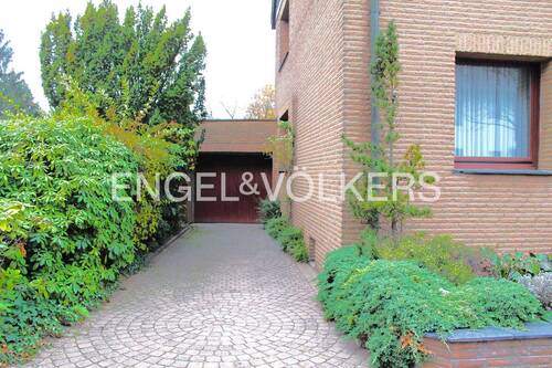 Garage mit Stellplatz - 