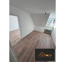 ERSTBEZUG NACH RENOVIERUNG - 3 ZIMMERWOHNUNG MIT EINBAUKÜCHE - Nürnberg / Herpersdorf