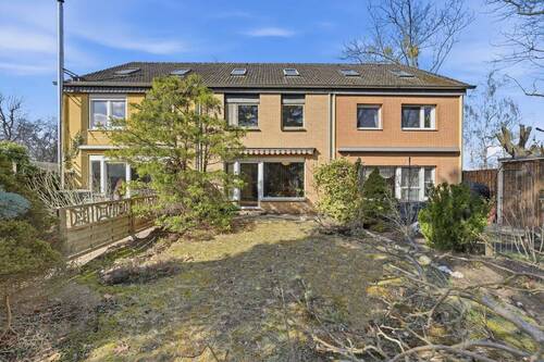 Hausansicht - Garten - Reihenmittelhaus mit 101,00 m&sup2; in Berlin zum Kaufen