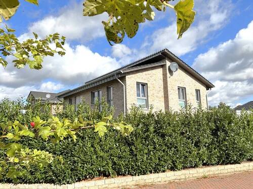 Haus seite - 4 Zimmer Doppelhaushälfte zum Kaufen in Bakum