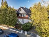 Außenansicht - Bremerhaven - Lehe Familienfreundliches Einfamilienhaus auf großzügigem Grundstück