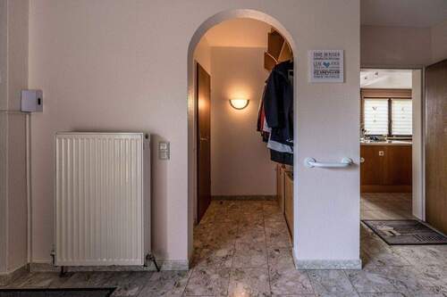 Flur EG - 4 Zimmer Einfamilienhaus in Bremerhaven