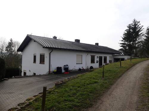 Bild 2 - 7 Zimmer Etagenwohnung zum Kaufen in Schrecksbach