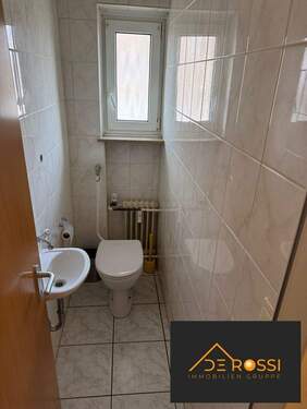 Toilette - 4 Zimmer Etagenwohnung in Nürnberg / Herpersdorf