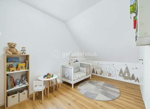 CAM03818G0-PR0072-STILL017-005.jpg - 