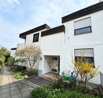 Lichtdurchflutete Terrassenwohnung mit traumhaftem Blick ins Grüne - Stuttgart Vaihingen