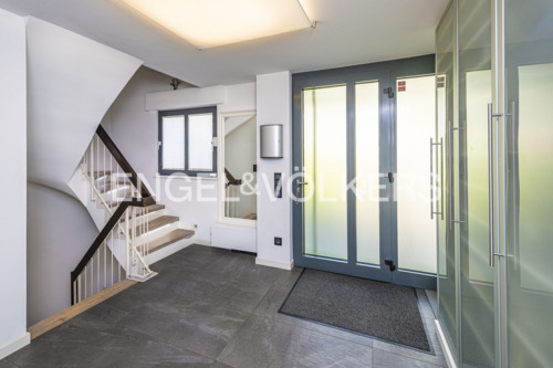 Moderner Eingangsbereich - Reihenendhaus mit 196,00 m² in Erkrath zum Kaufen