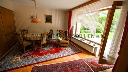 Wohn-/Esszimmer mit Parkett - 