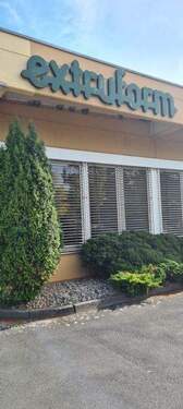 Eingangsbereich - Industriehallen Gewerbegrundstück in Kitzingen im Gewerbegebiet Goldberg