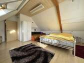 Schlafzimmer DG - 