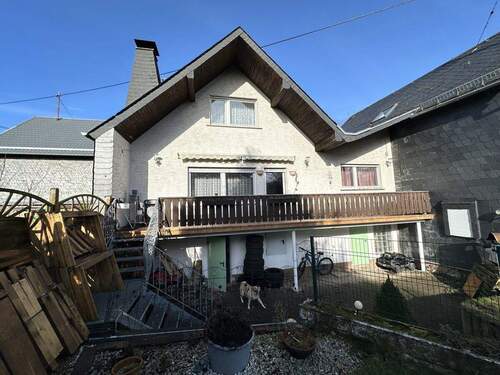 Rückansicht - 7 Zimmer Einfamilienhaus in Niedert