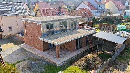 Hausansicht - Ein besonderes Haus zur Miete, das sich nicht wie Miete anfühlt- für Menschen mit Anspruch