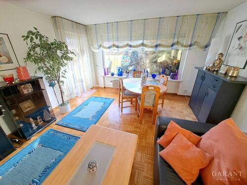 Wohnzimmer EG - 1 Zimmer Mehrfamilienhaus, Wohnhaus in Waiblingen