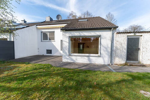 Hausansicht vom Garten - 