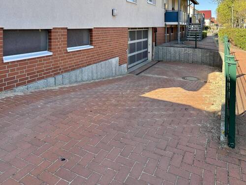 Zufahrt Tiefgarage - 