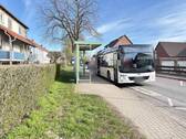 Bushaltestelle direkt vor der Haustür - 