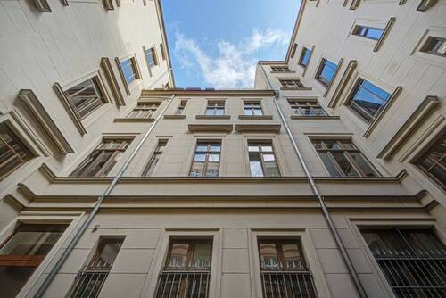Innenhof - Tolles Investment in Mitte: Vermietete Eigentumswohnung IM SCHEUNENVIERTEL - provisionsfrei!
