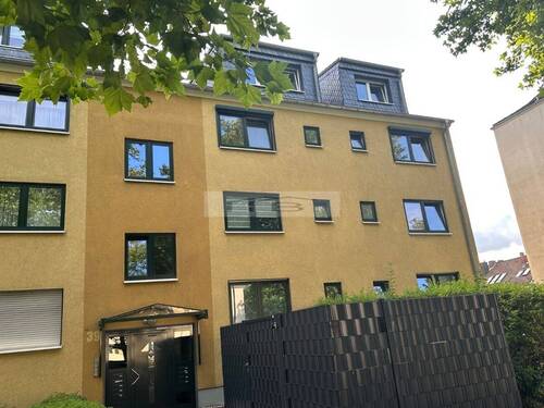 Hausansicht - 4 Zimmer Etagenwohnung zum Kaufen in Düren