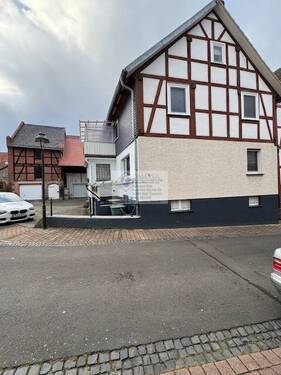 Gesamtansicht - 6 Zimmer Einfamilienhaus zum Kaufen in Homberg Efze