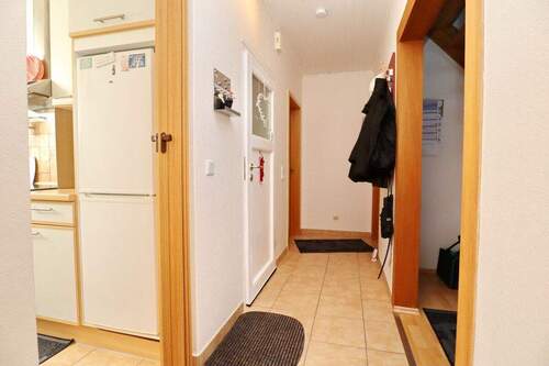 Flur - 2 Zimmer Etagenwohnung in Henstedt-Ulzburg