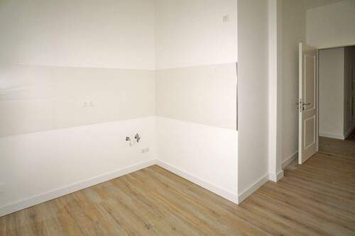 Küche - 4 Zimmer Etagenwohnung in Freital / Saalhausen