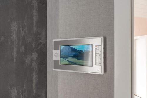 Über die Feisprechanlage lassen sich Gäste empfangen - 