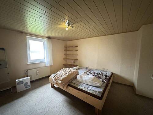 Schlafzimmer 2 - 