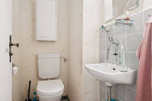 WC - 