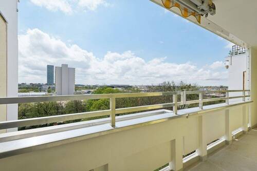 Blick nach Süd-Westen - 3 Zimmer Etagenwohnung in München