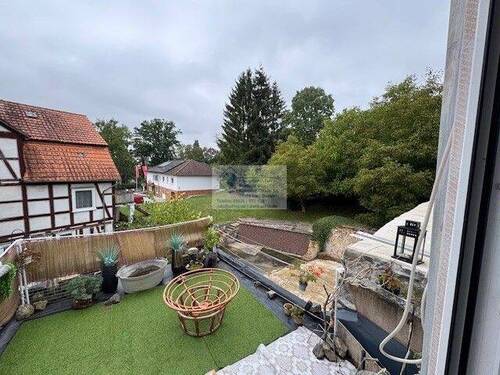 Ausblick über Terrasse - 8 Zimmer Mehrfamilienhaus, Wohnhaus in Homberg