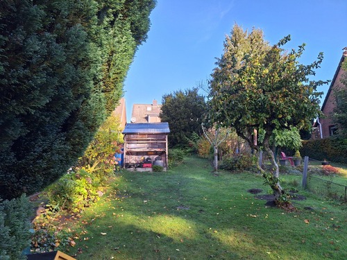 Blick vom Gartenende auf die Immobilie - 3 Zimmer Doppelhaushälfte in Kappeln