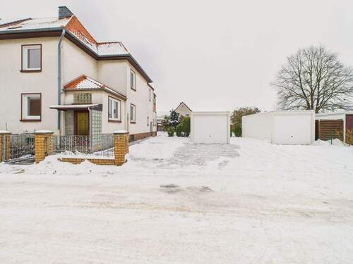 CAM03816G0-PR0122-STILL023 - 