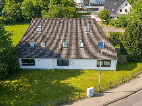 Bild 4 - Mehrfamilienhaus, Wohnhaus mit 239,00 m&sup2; in Heide zum Kaufen