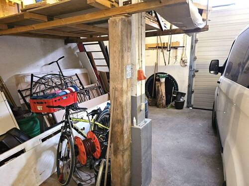 Garage - 