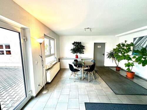 Eingang:Empfang - Halle in Nürnberg zur Miete