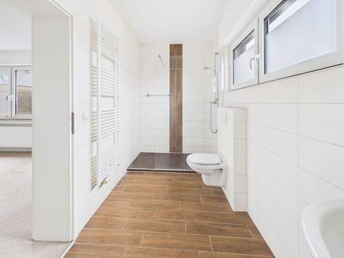 Badezimmer (EG) - 